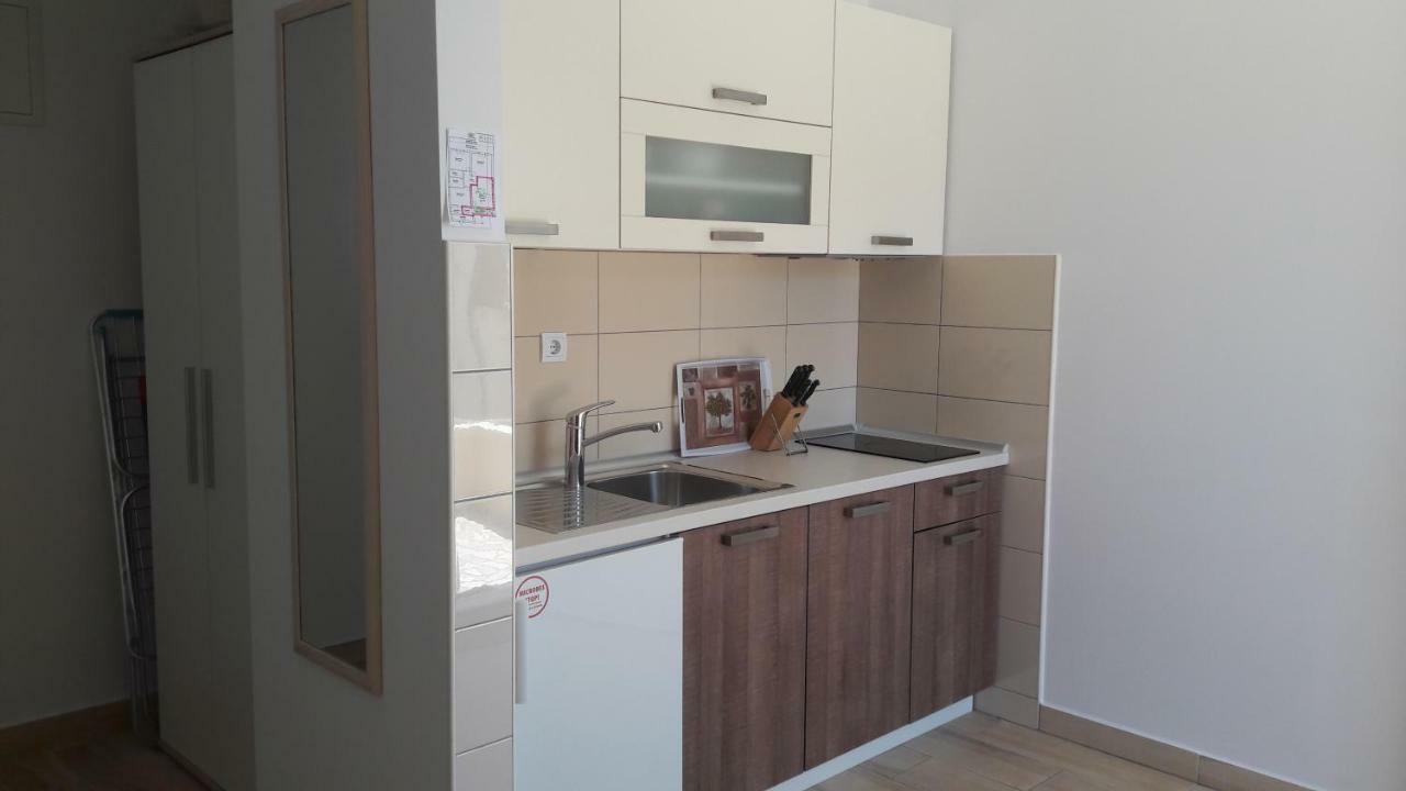Apartment Tea Primosten Bagian luar foto
