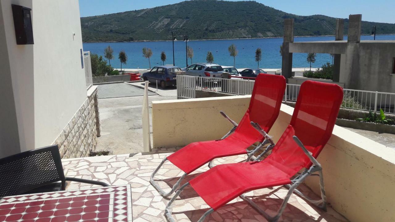 Apartment Tea Primosten Bagian luar foto