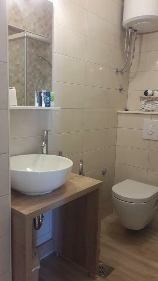 Apartment Tea Primosten Bagian luar foto